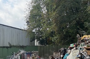 Feuerwehr Herdecke: FW-EN: Folgemeldung zum Brand in der Nierfeldstra&szlig;e: Feuerwehr Herdecke weiterhin im Gro&szlig;einsatz
