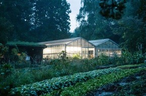 WALA Heilmittel GmbH: Dr. Hauschka feiert das 70jährige Bestehen des WALA Heilpflanzengartens