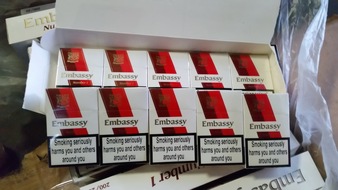 Zollfahndungsamt Hamburg: ZOLL-HH: Großer Erfolg gegen Zigarettenschmuggler:
Hamburger Zoll stellt 10,5 Millionen Zigaretten sicher