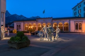 Heidiland Tourismus AG: Medienmitteilung: 12. Nationaler Wandertag der "Schweizer Familie" - Bad Ragaz wird zur riesigen Wander- und Festmeile