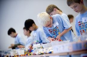 LEGO GmbH: Internationaler LEGO Bauwettbewerb: Kinder aus 35 Nationen bauen eine Welt aus LEGO Steinen