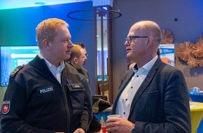 Polizeiakademie Niedersachsen: POL-AK NI: IT-Recruiting-Day "Zukunfts.CODE" der Polizei Niedersachsen voller Erfolg