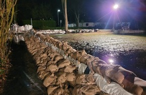 Kreisfeuerwehr Rotenburg (Wümme): FW-ROW: Einsatzkräfte in Rotenburg weiterhin im Dauereinsatz