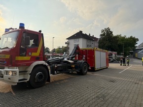 FW-EN: Co2-Austritt in Discounter - ein Mitarbeiter leicht verletzt