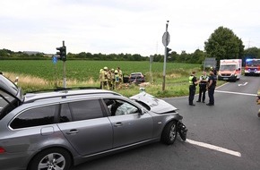 Feuerwehr Pulheim: FW Pulheim: Pulheim-Stommeln - Kollision im Kreuzungsbereich