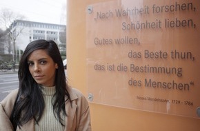 ZDF: Collien Ulmen-Fernandes fragt nach der "Moral von der Geschicht'": ZDF-Doku an Ostern