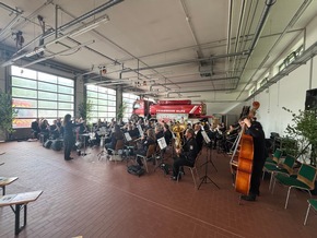 FW-OE: Feierlicher Floriansgottesdienst mit Fahrzeugübergabe