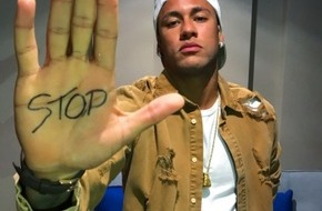 Handicap International e.V.: Neymar Juniors Nachricht an die Welt: Wir sagen "STOP" / Prominente Unterstützung für die Kampagne #StopBombingCivilians von Handicap International