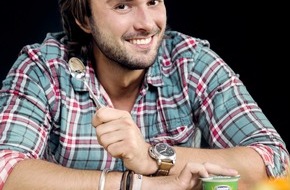 Danone DACH: "Du fühlst dich, wie du isst" - der Activia Wohlfühl-Experte Achim Sam gibt Tipps für den 24-Stunden-Wohlfühltag (FOTO)