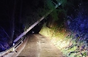 Feuerwehr Plettenberg: FW-PL: Vorläufige Bilanz der Sturmtiefs. 10 wetterbedingte Einsätze