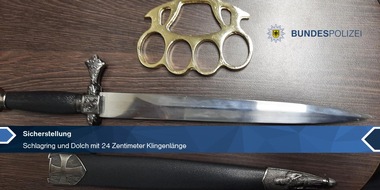 Bundespolizeidirektion München: Bundespolizeidirektion München: Souvenirsammler deckt sich in Tschechien mit Waffen ein