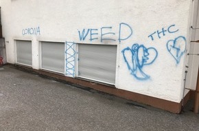 Polizeidirektion Kaiserslautern: POL-PDKL: Graffiti an Grundschule -Zeugen gesucht