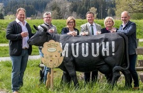 clavis Kommunikationsberatung: Landwirtschaftsminister Hauk: Heuwirtschaft bietet große Chance für heimische Bauern