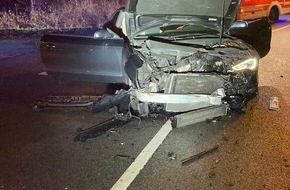 Polizei Bielefeld: POL-BI: Betrunkener Unfallverursacher gibt Führerschein ab