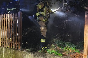 Feuerwehr Herdecke: FW-EN: 2 brennende Komposte mit starker Rauchentwicklung