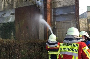 Kreisfeuerwehrverband Pinneberg: FW-PI: Elmshorn: Brand in leerstehender Gewerbehalle in der Innenstadt führt zu Großeinsatz für die Feuerwehr