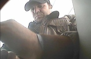 Polizei Düsseldorf: POL-D: Wer kennt den Geldabheber? - Polizei fahndet mit Foto nach Tatverdächtigem - Bild hängt als Datei an