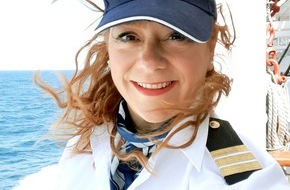 TransOcean Kreuzfahrten: Interview auf hoher See mit Kathrin Völkel, Kreuzfahrt-Direktorin der ASTOR bei TransOcean Kreuzfahrten und derzeit auf der Rückfahrt nach Bremerhaven