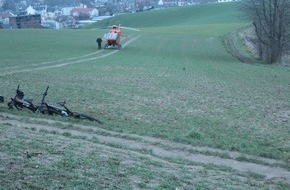 Polizei Mettmann: POL-ME: Rettungshubschrauber im Einsatz: Mountainbiker nach Alleinunfall schwer verletzt - Erkrath - 2012129