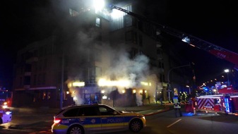 Feuerwehr Oberhausen: FW-OB: Menschenrettung bei Kellerbrand im Mehrfamilienhaus
