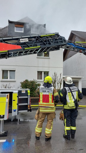 Feuerwehr Paderborn: FW Paderborn: Gemeldeter Wohnungsbrand in Paderborner Innenstadt