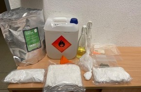Polizei Hagen: POL-HA: Ziviler Einsatztrupp und Schwerpunktdienst der Hagener Polizei beschlagnahmen bei gemeinsamer Kontrollaktion nicht geringe Menge Amphetamin