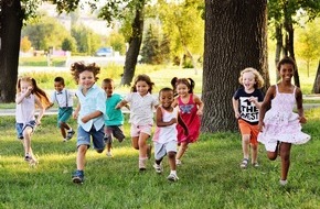 Aktion Gesunder Rücken e. V.: Ein starker Rücken beginnt in jungen Jahren: Für eine bewegte Kindheit