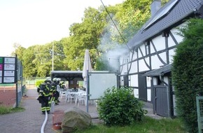 Feuerwehr Dortmund: FW-DO: Brand in einem Tennisheim