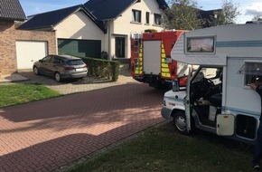 Freiwillige Feuerwehr Bedburg-Hau: FW-KLE: Freiwillige Feuerwehr Bedburg-Hau wurde zu Fahrzeugbränden alarmiert