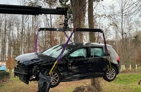 Polizeiinspektion Hildesheim: POL-HI: Verkehrsunfall nach Vorfahrtsverstoß fordert drei verletzte Personen und hohen Sachschaden