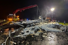 Feuerwehr Sprockhövel: FW-EN: LKW brennt in voller Ausdehnung Autobahn zeitweise gesperrt