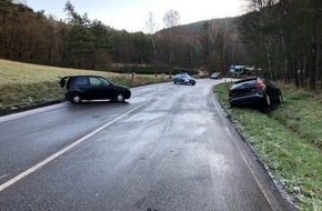 Polizeidirektion Landau: POL-PDLD: Völkersweiler - Glätteunfall mit 2 Verletzten