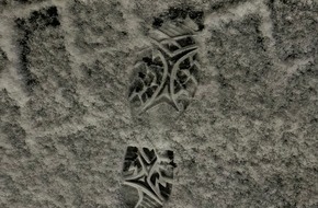 Polizeipr&auml;sidium Hamm: POL-HAM: Polizisten als F&auml;hrtenleser - Festnahme nach versuchtem Einbruch