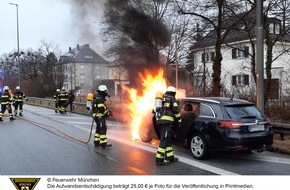Feuerwehr München: FW-M: Pkw gerät in Brand (Autobahn A95)