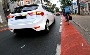 Polizeidirektion Hannover: POL-H: Mangelnder Seitenabstand: Fahrradstaffel der Polizei Hannover ahndet Verstöße von Autofahrenden im Stadtgebiet