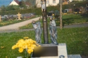 Polizeipräsidium Mittelhessen - Pressestelle Marburg-Biedenkopf: POL-MR: Diebstahl auf dem Friedhof - Bronzeplastik weg