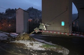 Polizeidirektion Trier: POL-PDTR: Verkehrsunfallflucht im Stadtteil Enzweiler