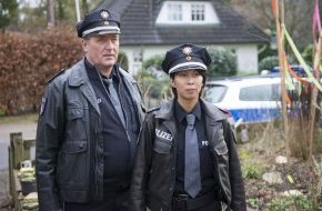 ZDF: Minh-Khai Phan-Thi geht auf Streife / Drehstart für die neunte Staffel der ZDF-Polizeiserie "Notruf Hafenkante" (FOTO)