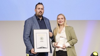 EDEKA ZENTRALE Stiftung & Co. KG: "Die große Baumpflanzaktion" überzeugt / EDEKA Weiss in Friedberg-Stätzling erhält "Auszeichnung für verantwortungsvolles Handeln 2025"