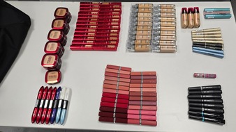 Polizei Coesfeld: POL-COE: Münster, Dülmen, A43/ Mutmaßlich gestohlene Kosmetikartikel sichergestellt