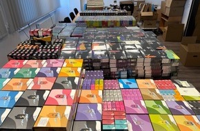 Hauptzollamt Aachen: HZA-AC: Tausende unversteuerte E-Vapes / Zoll r&auml;umt Lager von W&uuml;rselener Kiosk