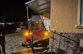 Polizeidirektion Neustadt/Weinstraße: POL-PDNW: Unter Alkoholeinfluss in Hausvorbau gefahren