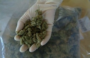 Polizei Rhein-Erft-Kreis: POL-REK: Zwei Kilogramm Marihuana sichergestellt - Erftstadt