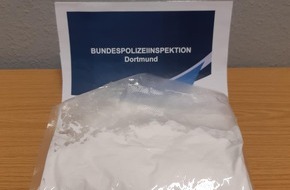Bundespolizeidirektion Sankt Augustin: BPOL NRW: Bundespolizei stellt bewaffnetes Duo mit 1 Kilo Drogen und gestohlenen E-Scootern