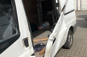Polizei Hagen: POL-HA: Lieferwagen eines Paketdienstes aufgebrochen - Zeugen gesucht