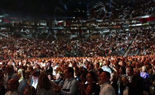 Weltstar Andrea Bocelli begeisterte tausende Fans in der Lanxess Arena Köln