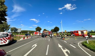 FFW Gemeinde Schwalmtal: FFW Schwalmtal: Technische Hilfeleistung nach Verkehrsunfall