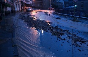 Polizei Hagen: POL-HA: Polizei sperrt zahlreiche Straßen nach starken Regenfällen in der Nacht