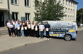 Hauptzollamt Erfurt: HZA-EF: Die nächste Generation Zoll startet durch / 14 Anwärter beginnen ihre Karriere beim Hauptzollamt Erfurt