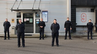 Hauptzollamt Landshut: HZA-LA: Neue blaue Uniformen für den Zoll - Beschäftigte der Zollämter des Hauptzollamts Landshut neu ausgestattet